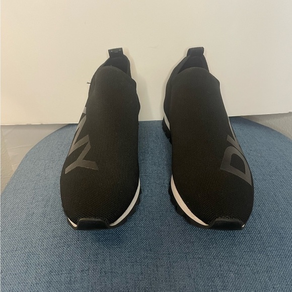 DKNY AZER Slip on Sneaker size 10 in Women - Picture 7 of 8